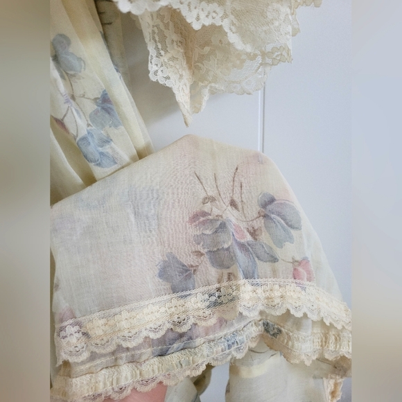 Authentic vintage 1970s Gunne Sax dress - Picture 5 of 10